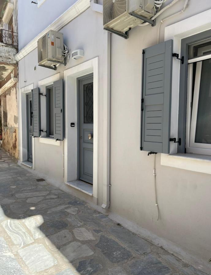 Thania'S House ,4 Minutes From The Center Of Hermoulis แอร์มูโปลี ภายนอก รูปภาพ