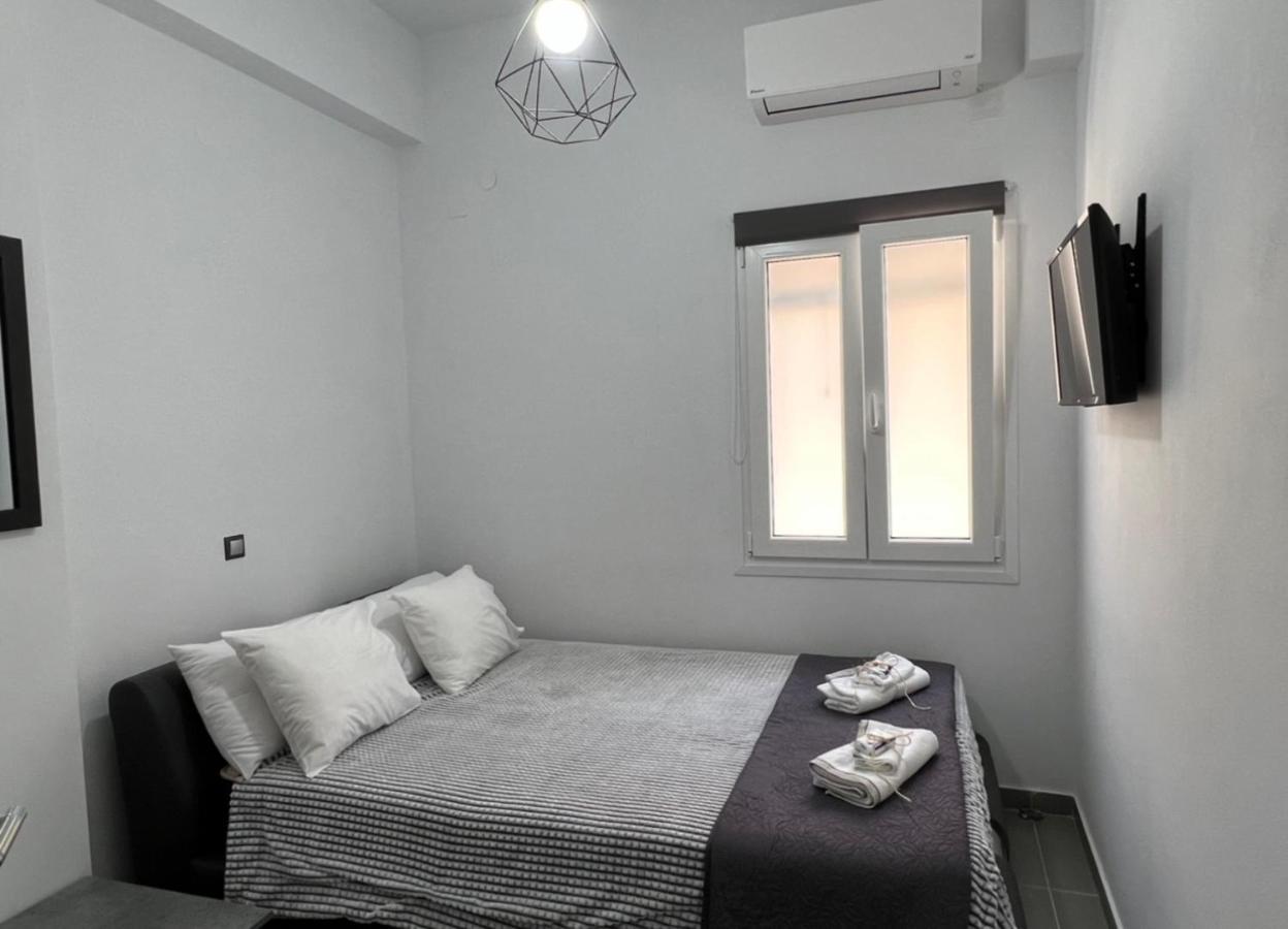 Thania'S House ,4 Minutes From The Center Of Hermoulis แอร์มูโปลี ภายนอก รูปภาพ